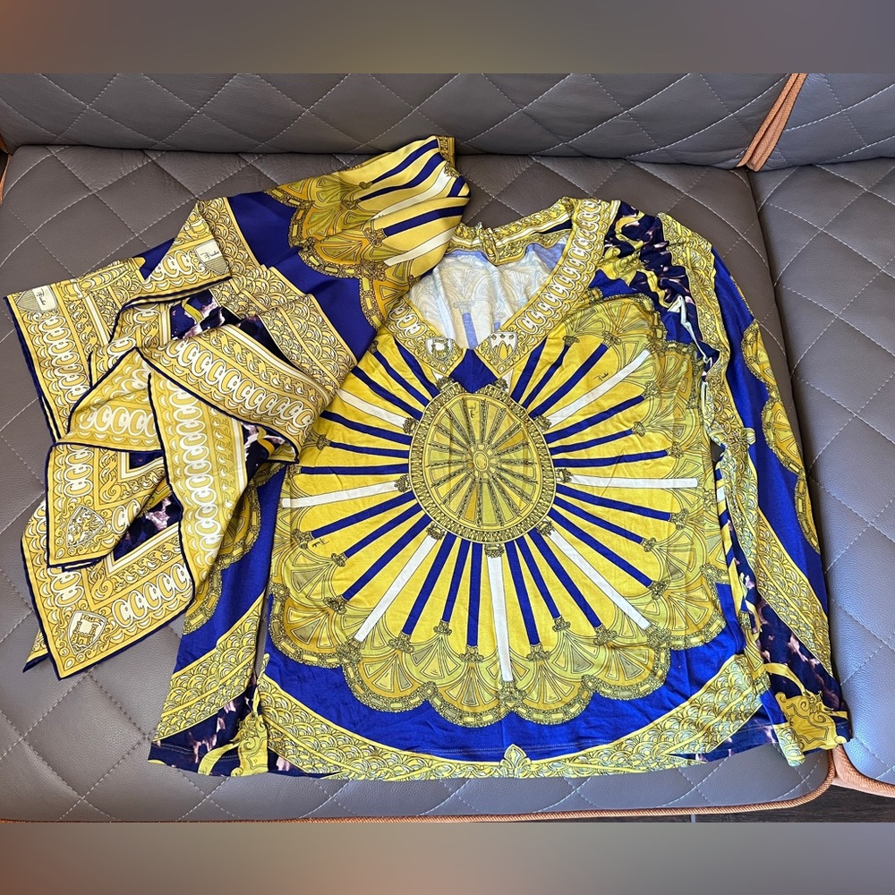 Emilio Pucci Set. Top and scarf